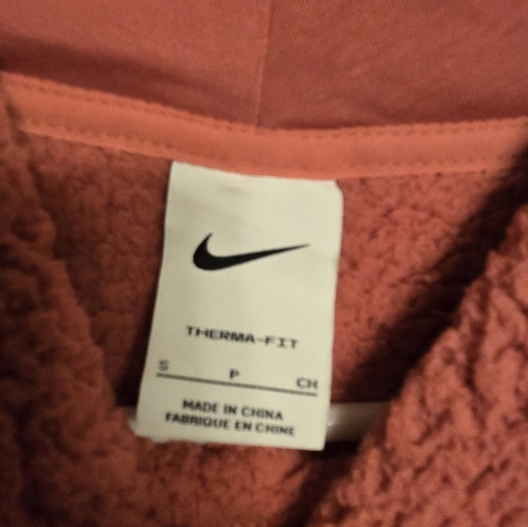 Nike Therma-Fit Coral Pink Pullover - Picture 2 of 3